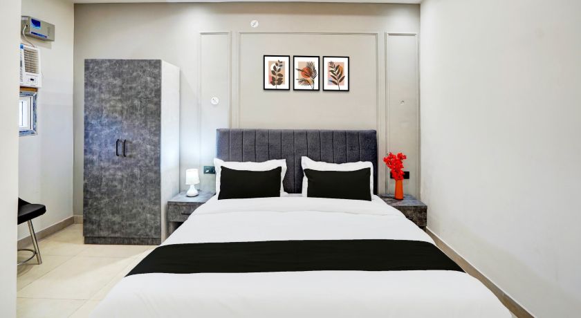 Hotel SS Royal in Lucknow