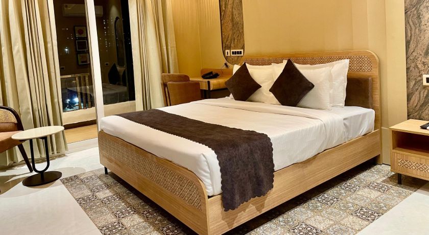 Saltstayz Premier - Sector 50 and Golf Course Ext Road in Gurgaon