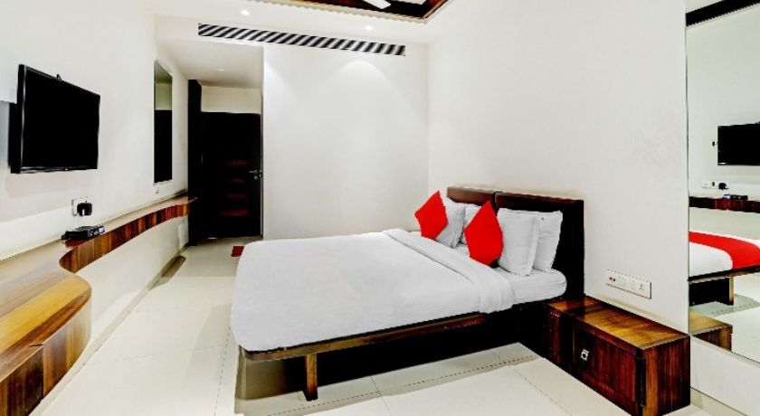 Hotel Rishta and Jahaan in Surat