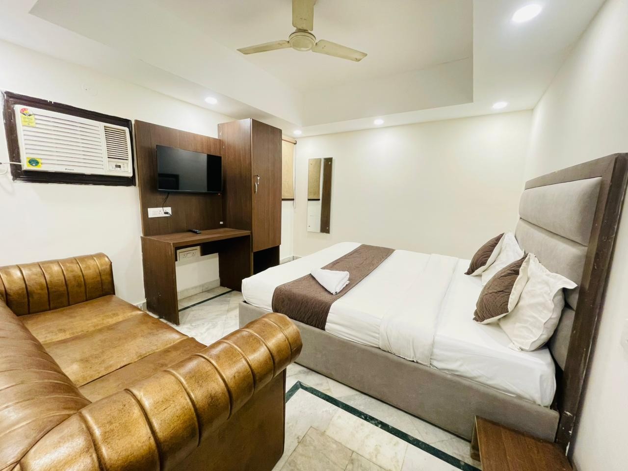 New South Paradise in Delhi