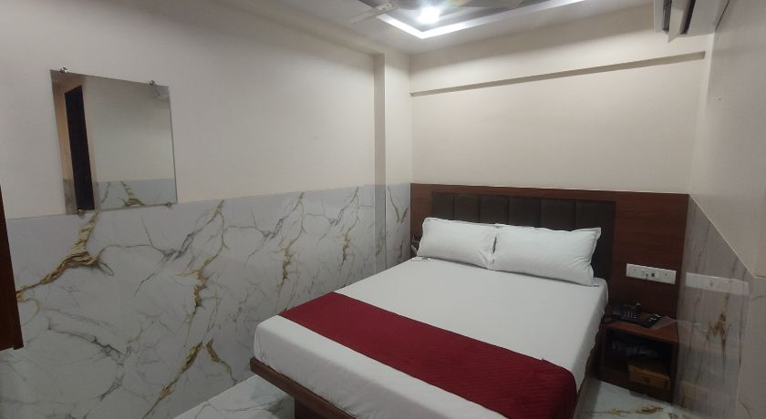 Hotel Samrat Palace in Mumbai