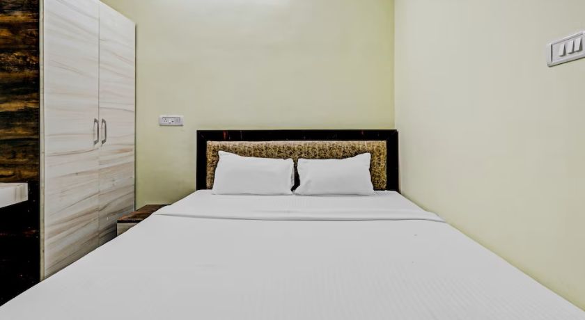 Hotel SNA Grand in Lucknow