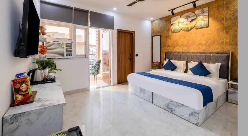 Hotel Amaze Stays in Noida