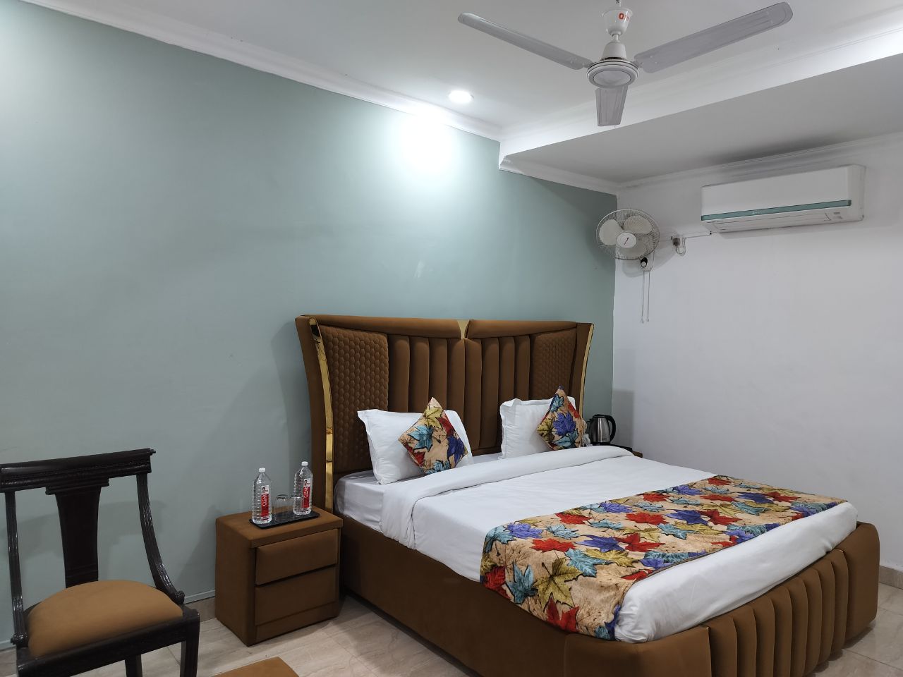 Farmhouse Inn in Delhi