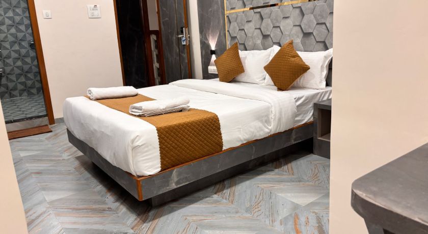 Hotel Arts Palace in Mumbai