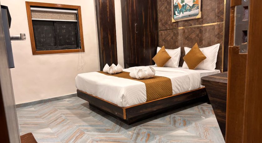 Hotel Arts Palace in Mumbai