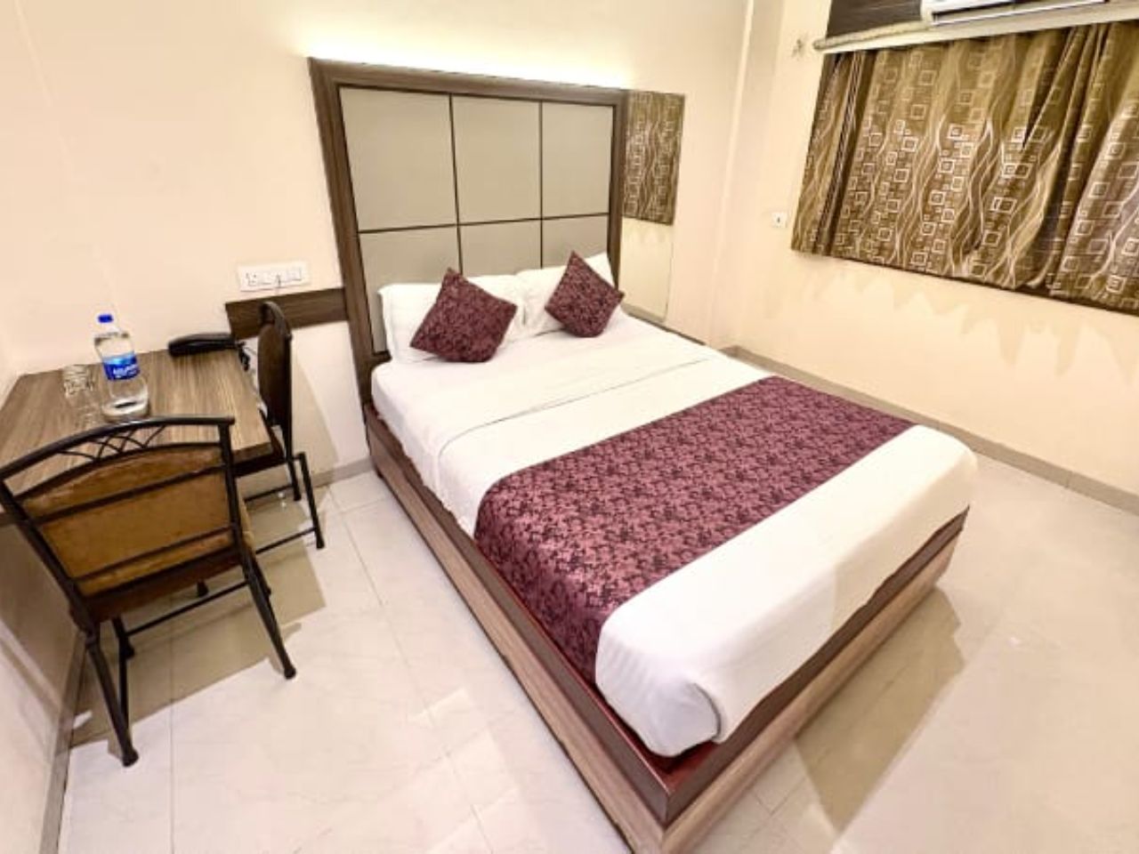 Hotel Suyog in Thane