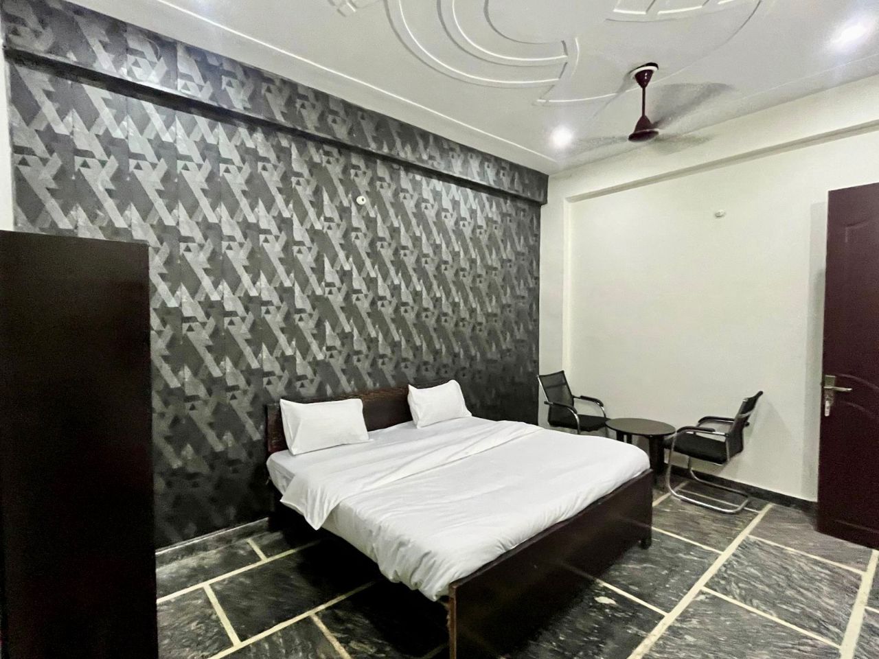 Alacia Stays in Lucknow