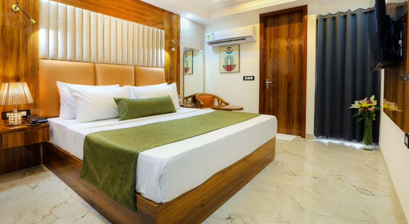 Opo Essential Delhi Airport in Delhi