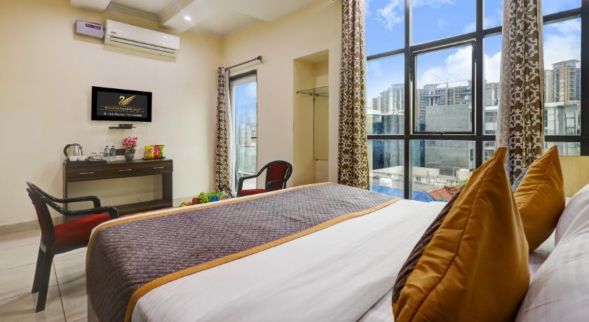 Hotel Vibe Blue in Noida