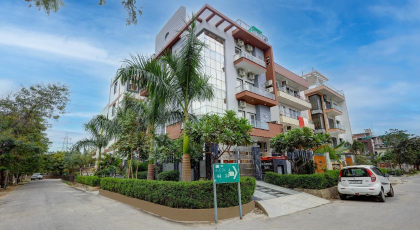 Hotel Vibe Blue in Noida