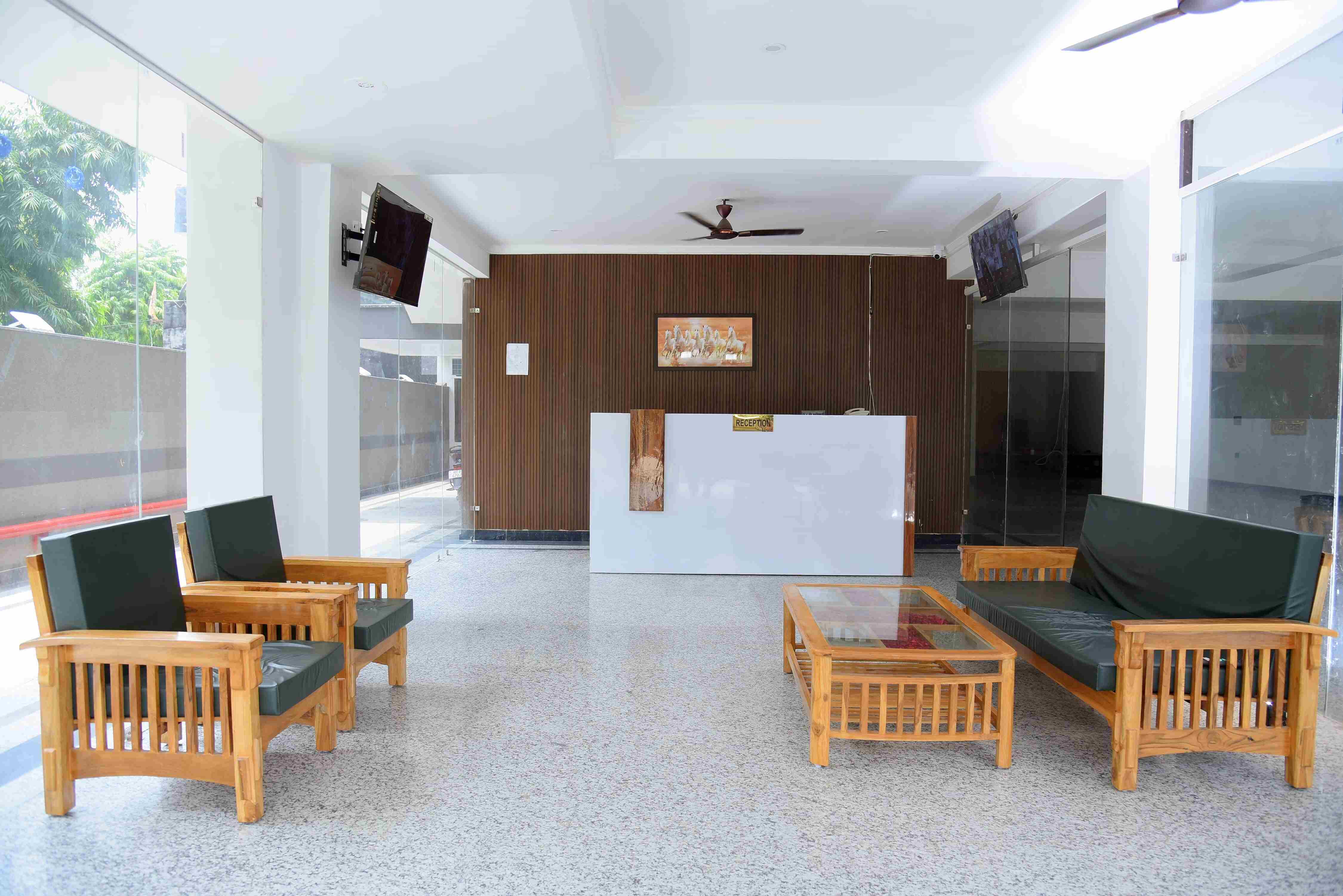 Hotel Radiant Blu in Noida