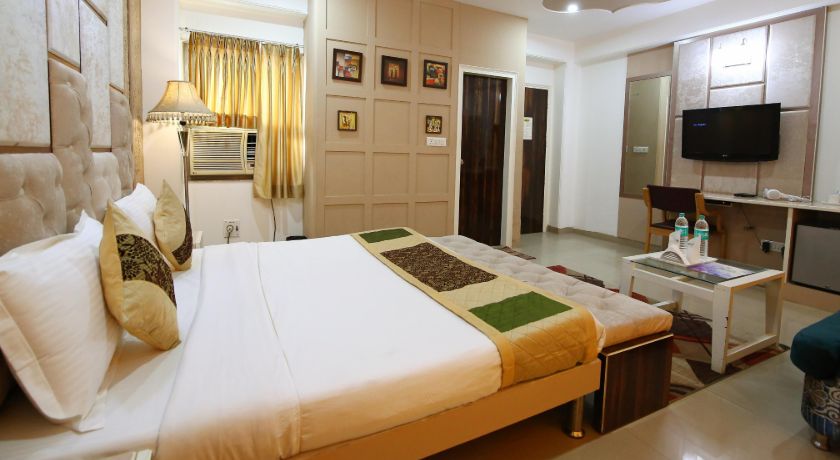 Hotel Opera in Delhi