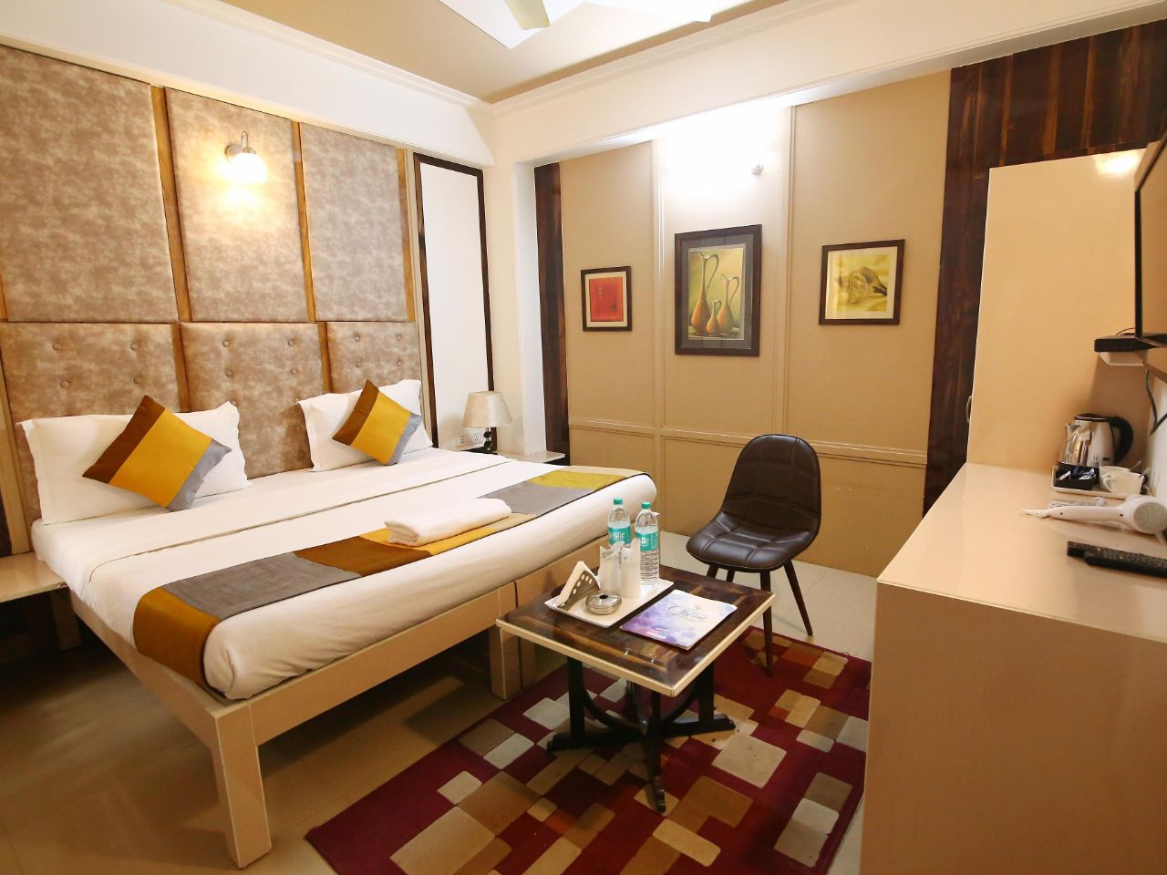 Hotel Opera in Delhi