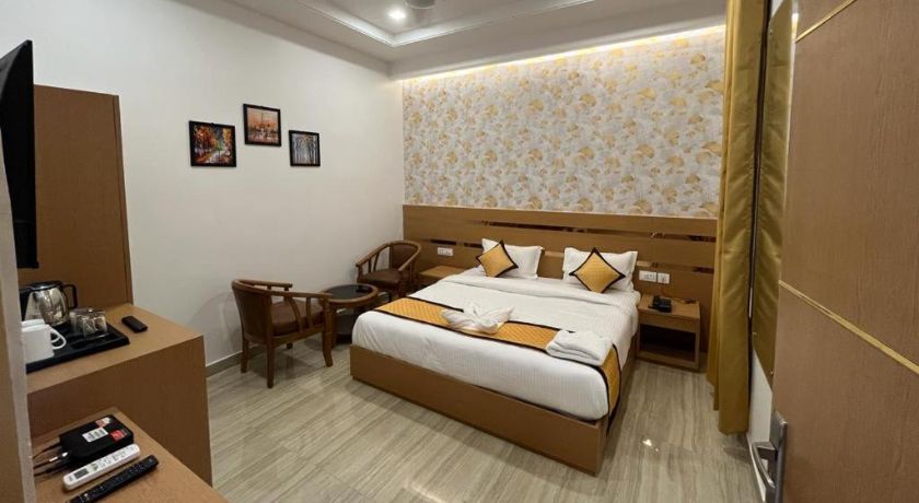 Hotel Royal Casa in Lucknow