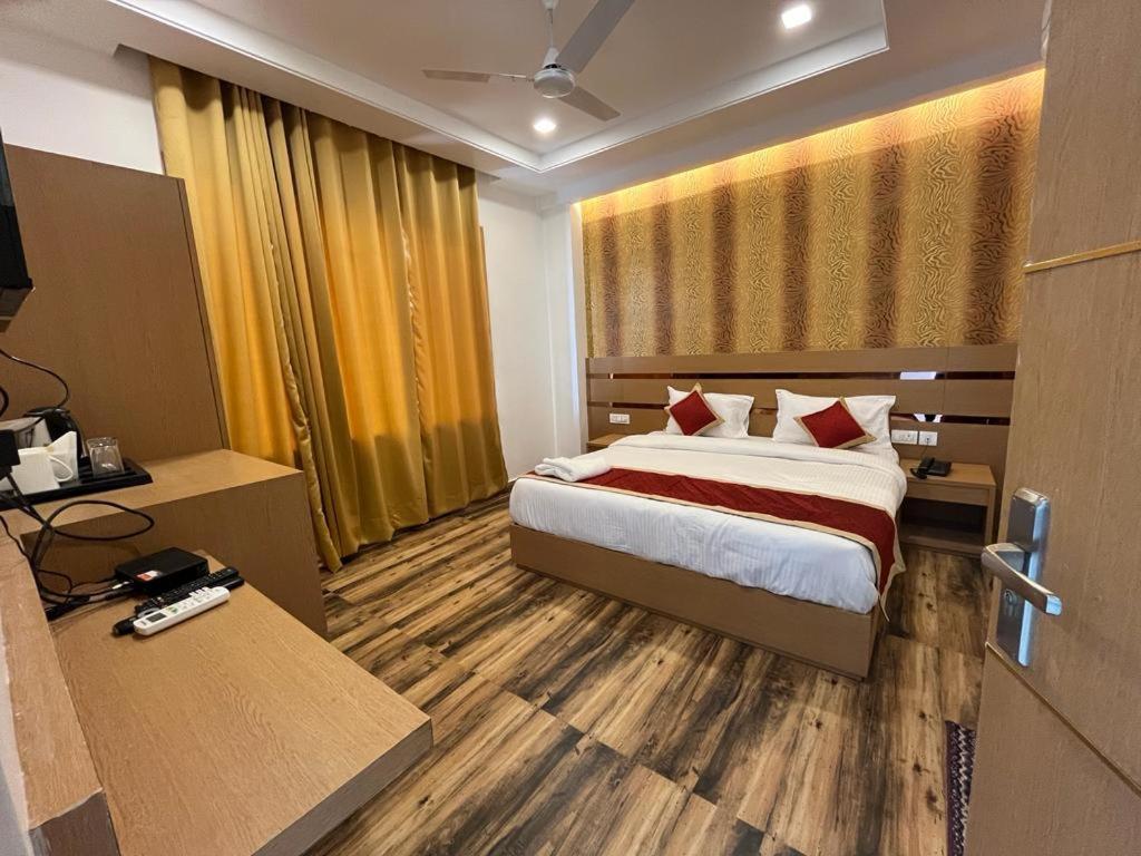 Hotel Royal Casa in Lucknow