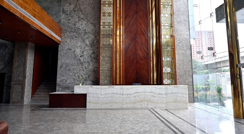 Hotel Leroy Grand in Bangalore