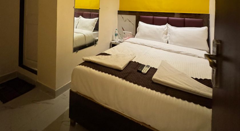 Hotel Rishi Palace in Mumbai