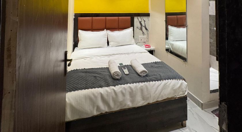 Hotel Rishi Palace in Mumbai