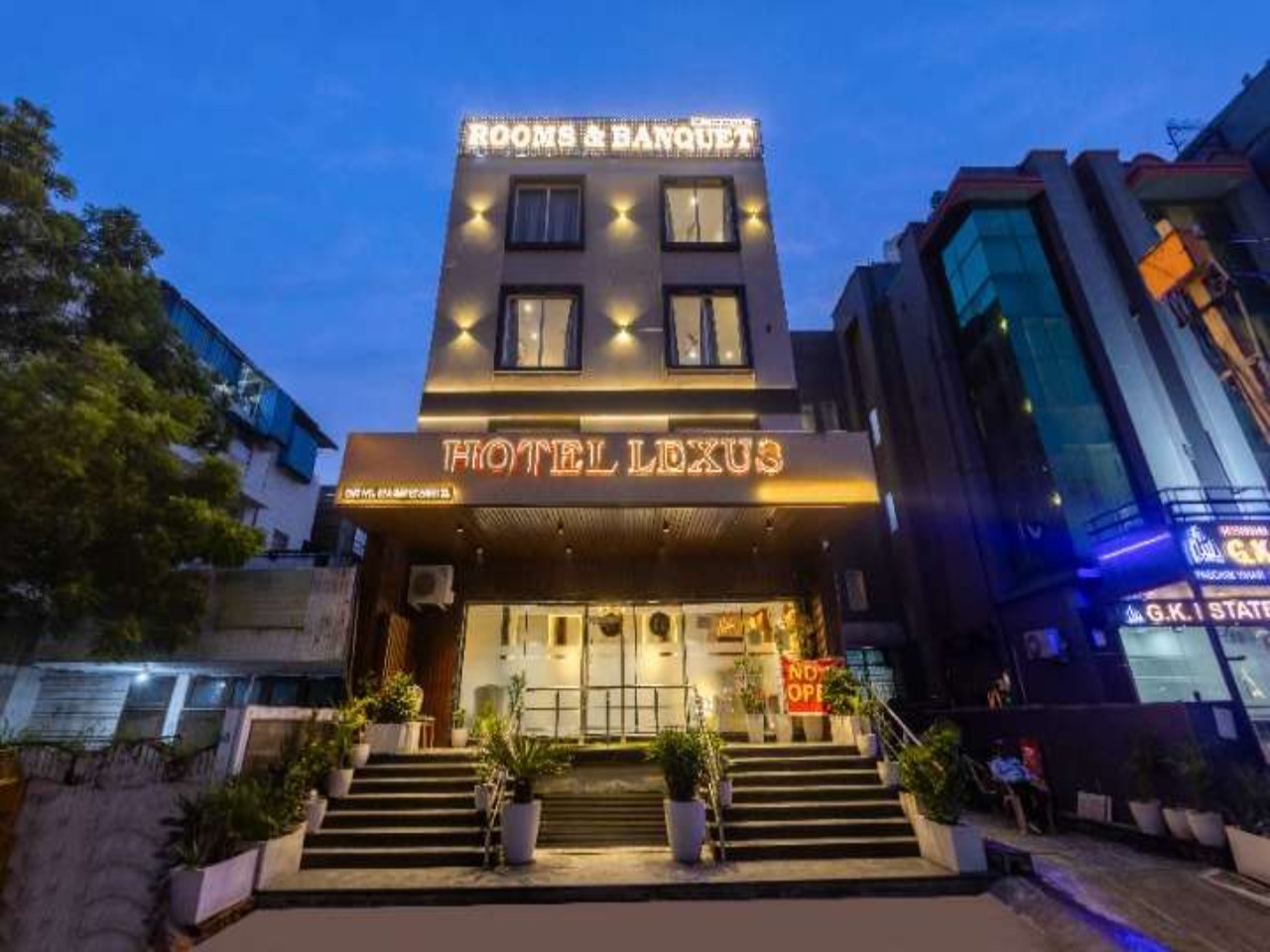 Hotel Lexus in Delhi