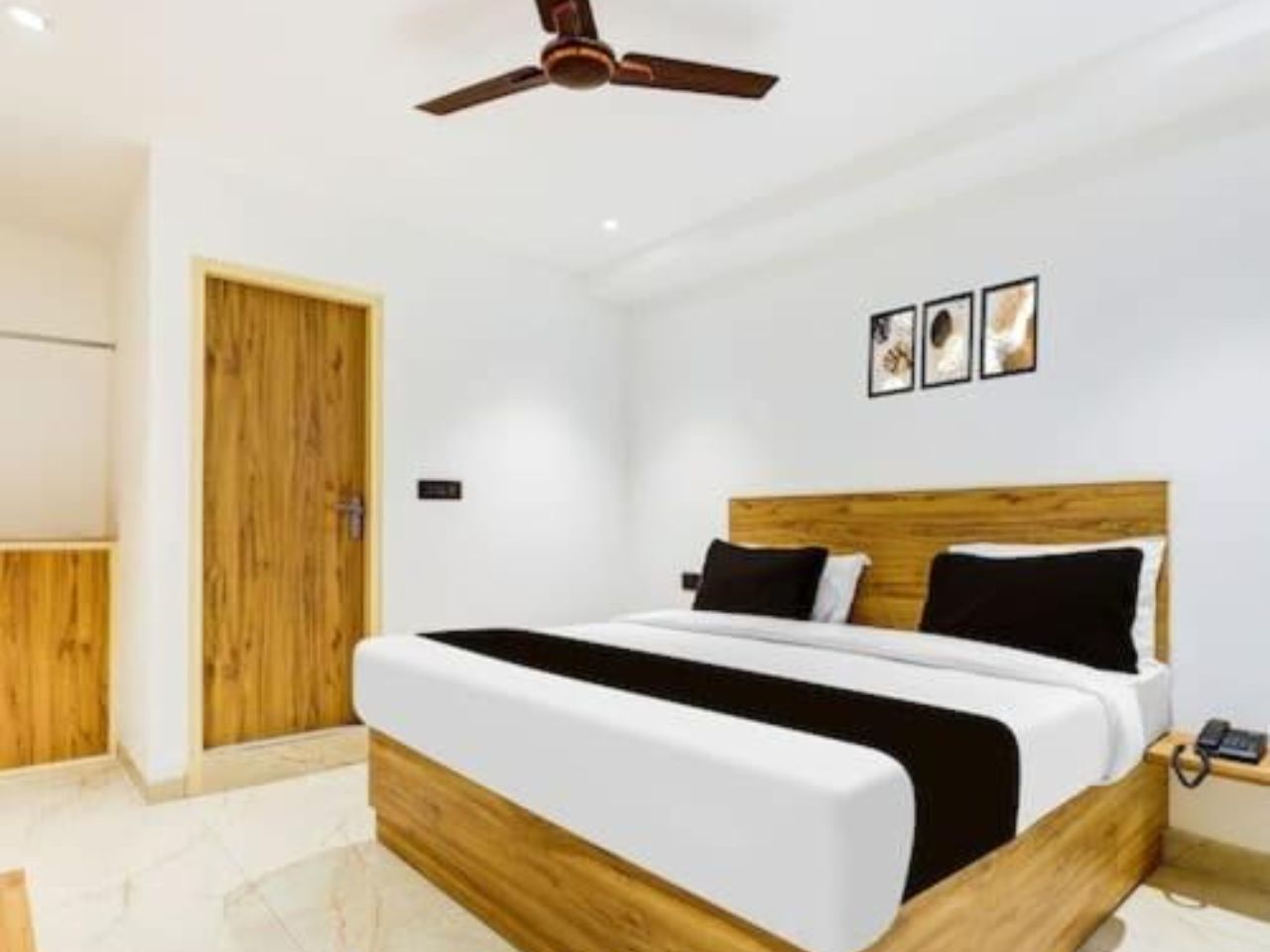 Hotel Star City in Delhi