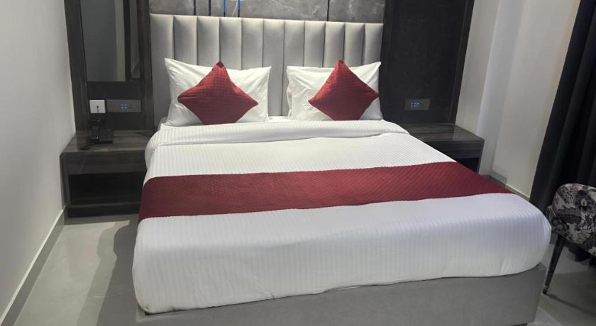 Hotel Mountain Bliss in Delhi