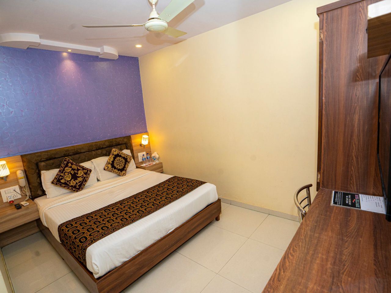 Hotel Hill Park in Mumbai