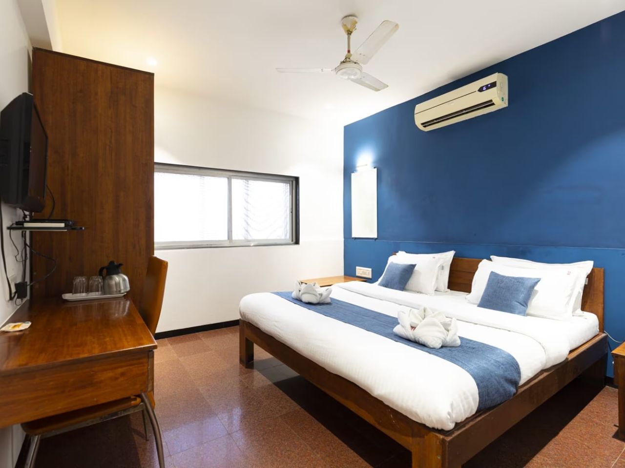 QDeck Rooms in Mumbai