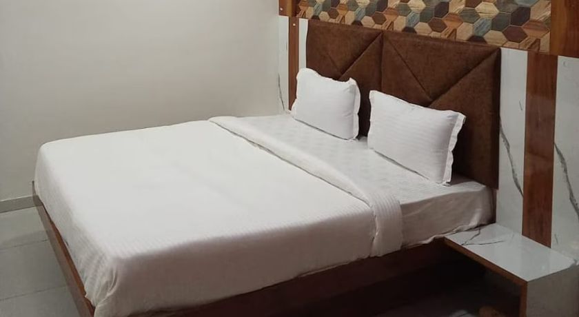 Hotel Moon Light in Ahmedabad