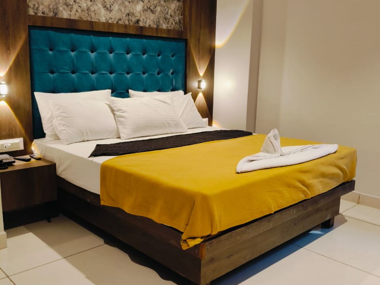 Ashraya Lodging and Boarding in Thane