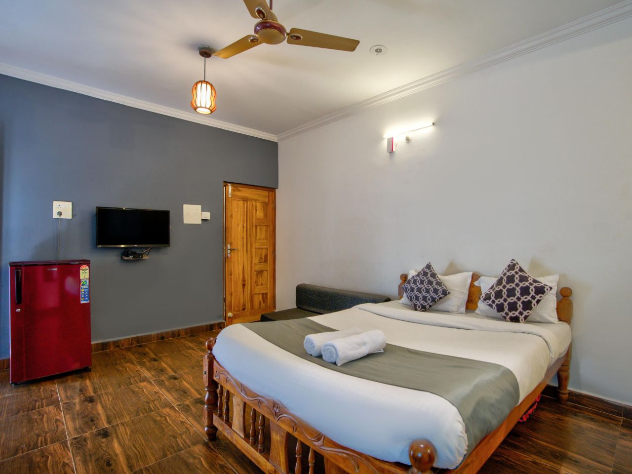 Candolim Glitter Sand Apartments in Goa