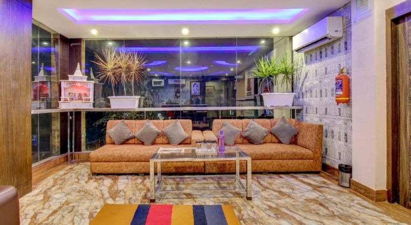 Hotel Hind Palace in Lucknow