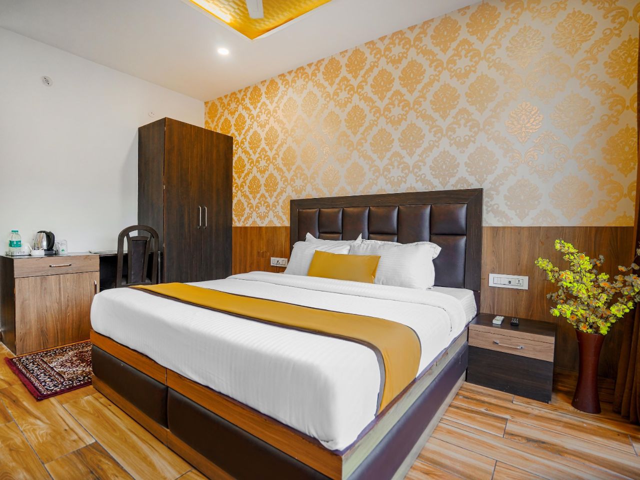 Pax Hotel Sunrise View in Dalhousie