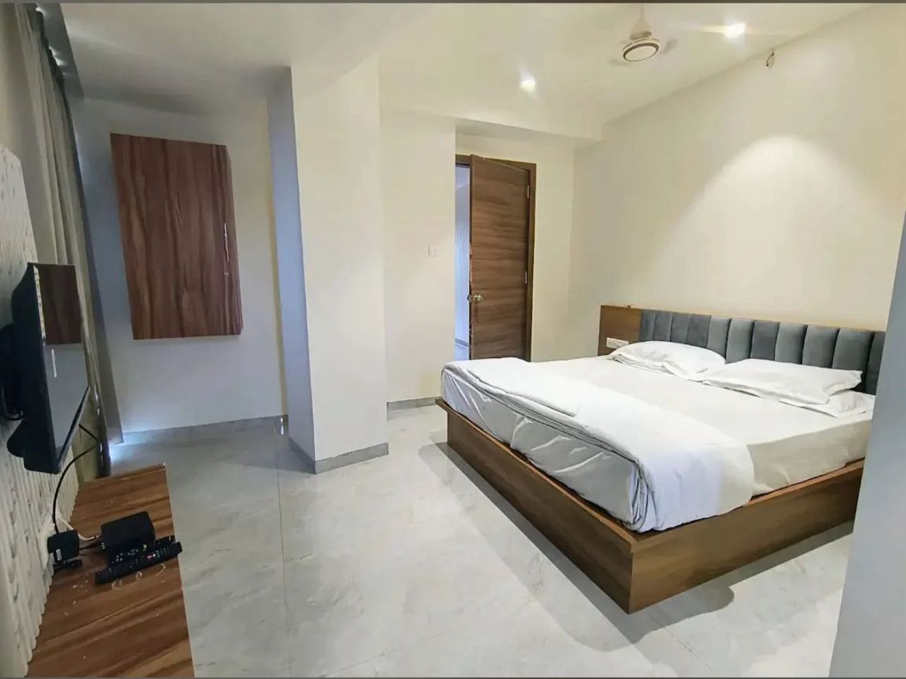 Paradise Inn in Pune