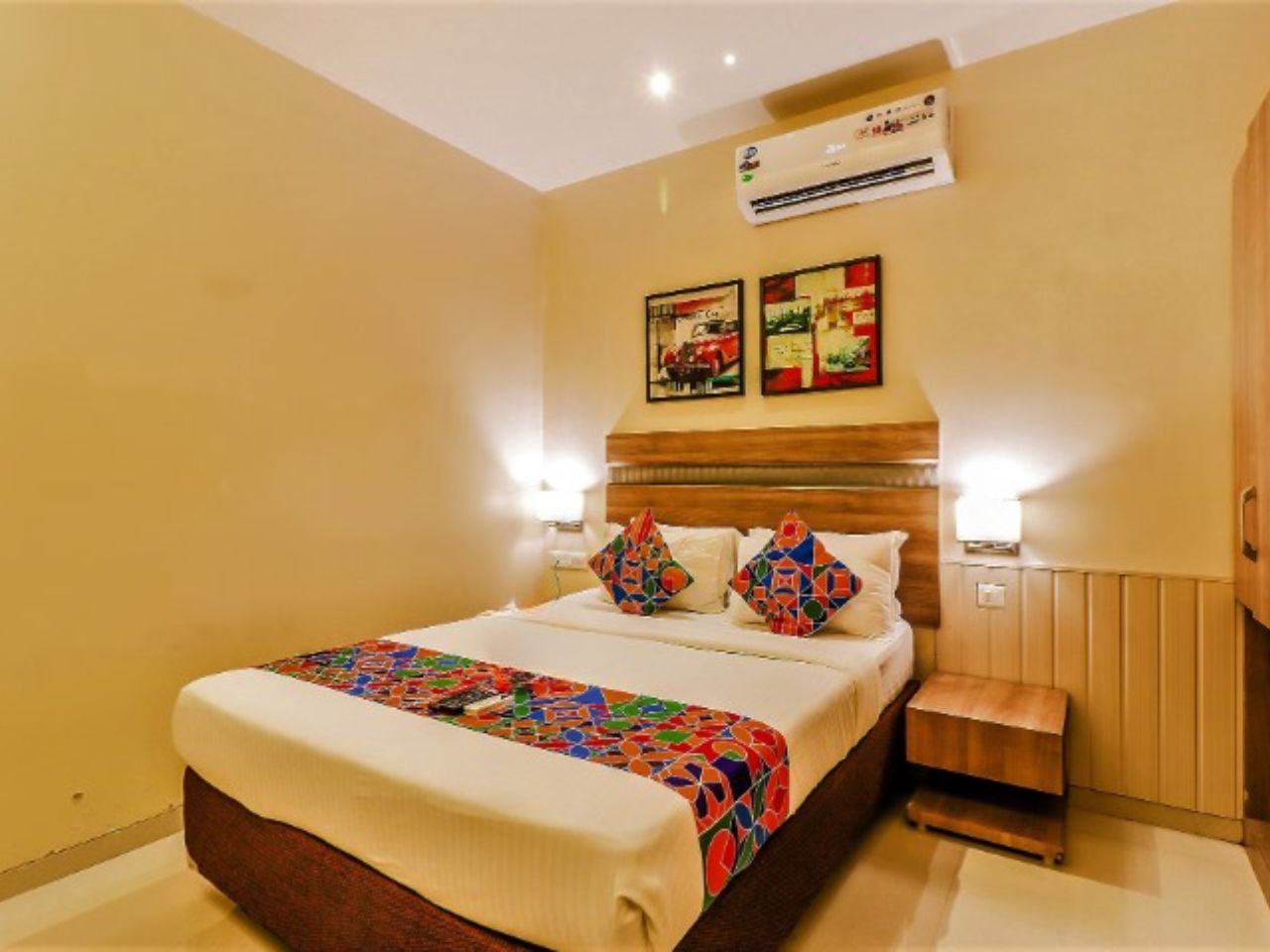 Hotel Ascot International in Mumbai