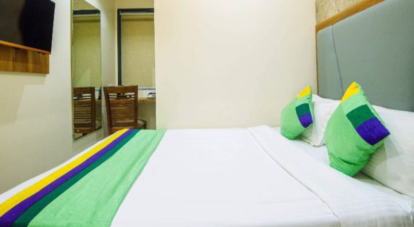 Hotel Amber Imperial in Mumbai