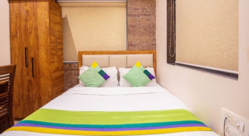 Hotel Amber Imperial in Mumbai