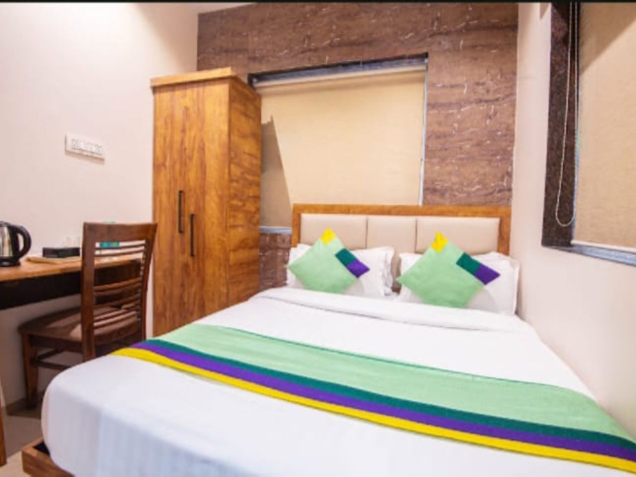 Hotel Amber Imperial in Mumbai