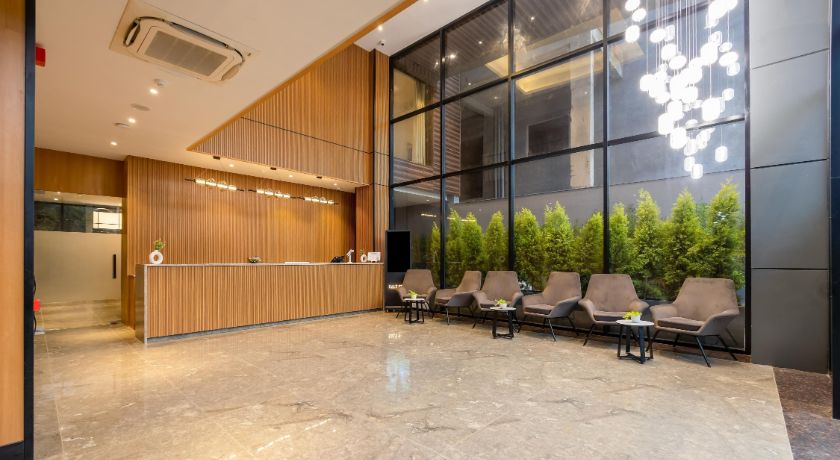 Saltstayz Autograph - Advant and Sector 144 in Noida