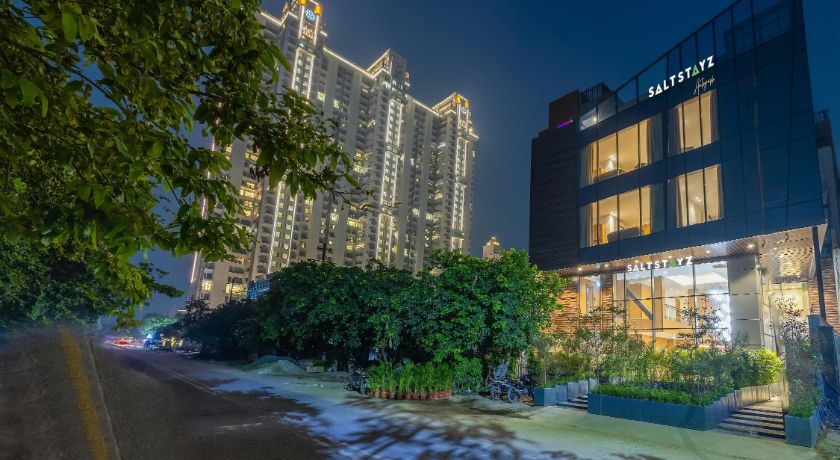 Saltstayz Autograph - Advant and Sector 144 in Noida