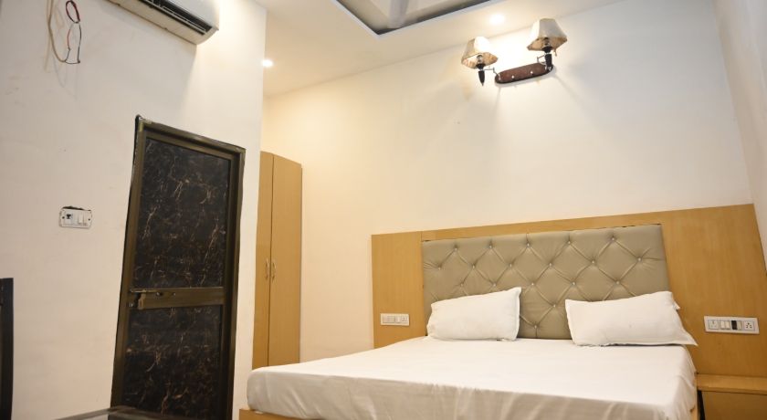 Hotel Krishna Deluxe in Ayodhya