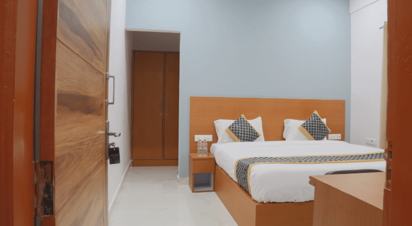 Kanhaiya Residency and Hotel in Noida