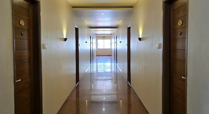 Hotel Center Point in Solapur