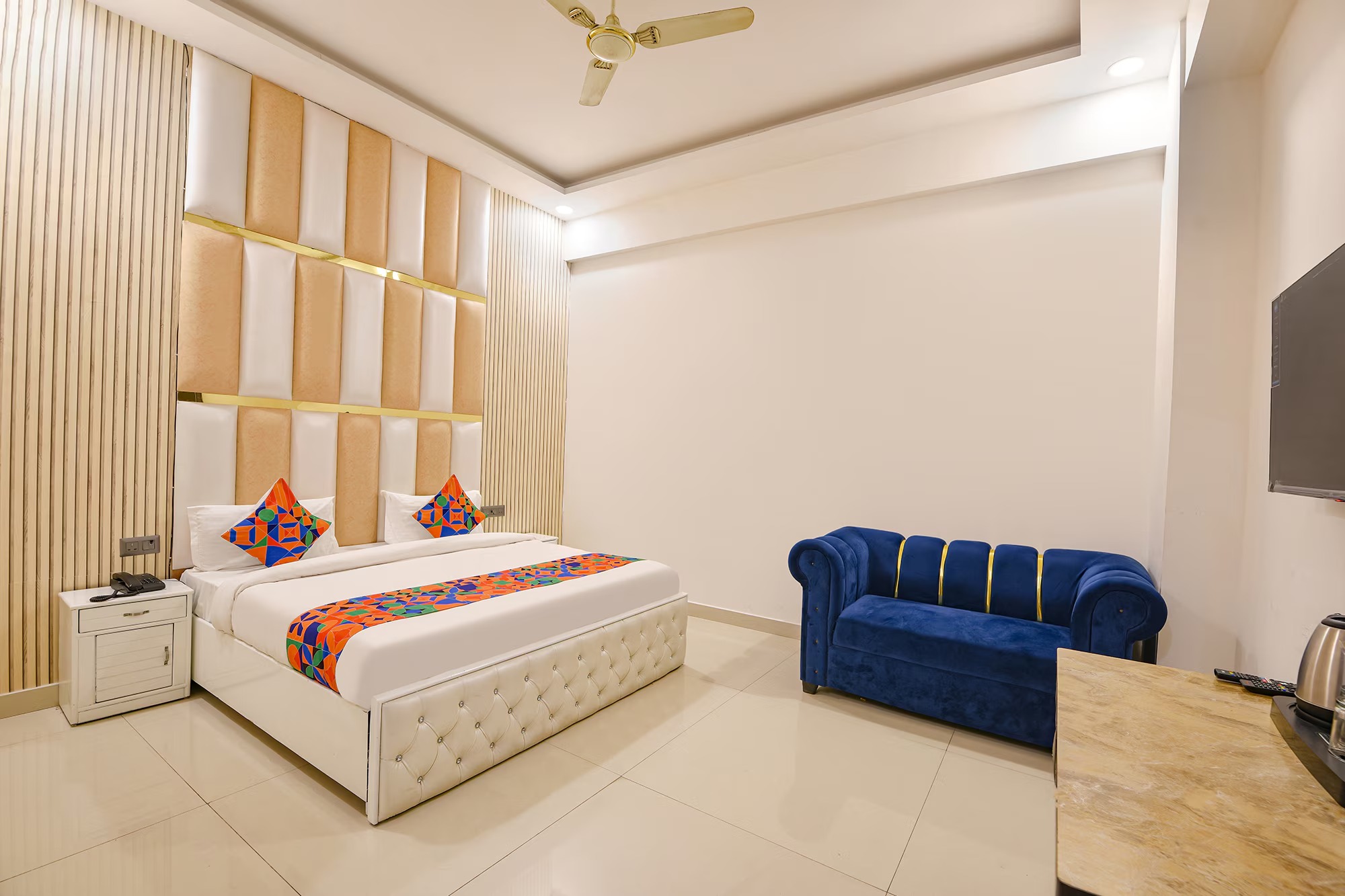 Hotel The Grand Paradise in Ghaziabad