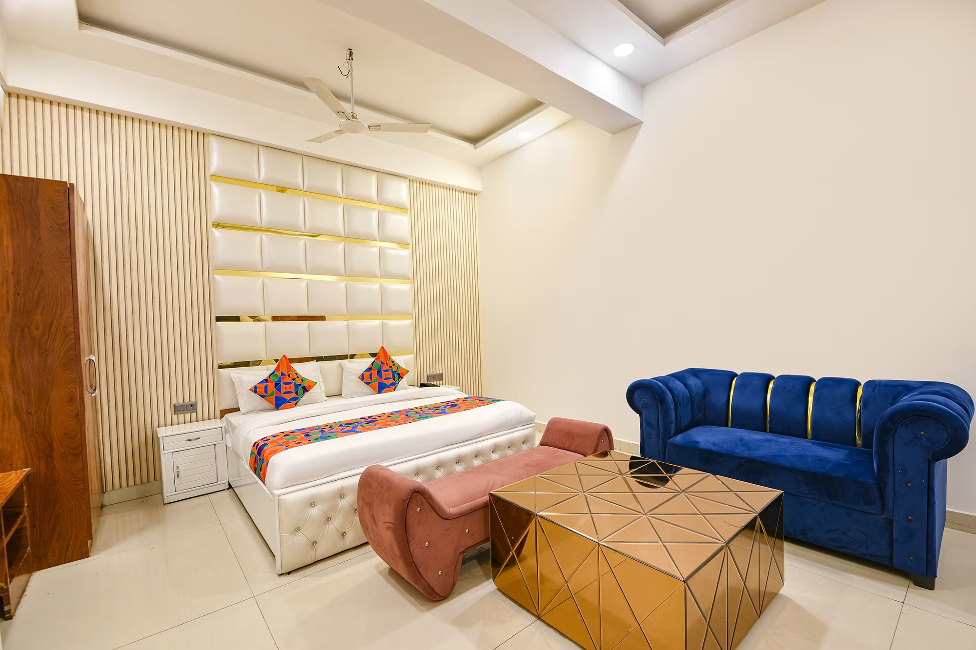 Hotel The Grand Paradise in Ghaziabad