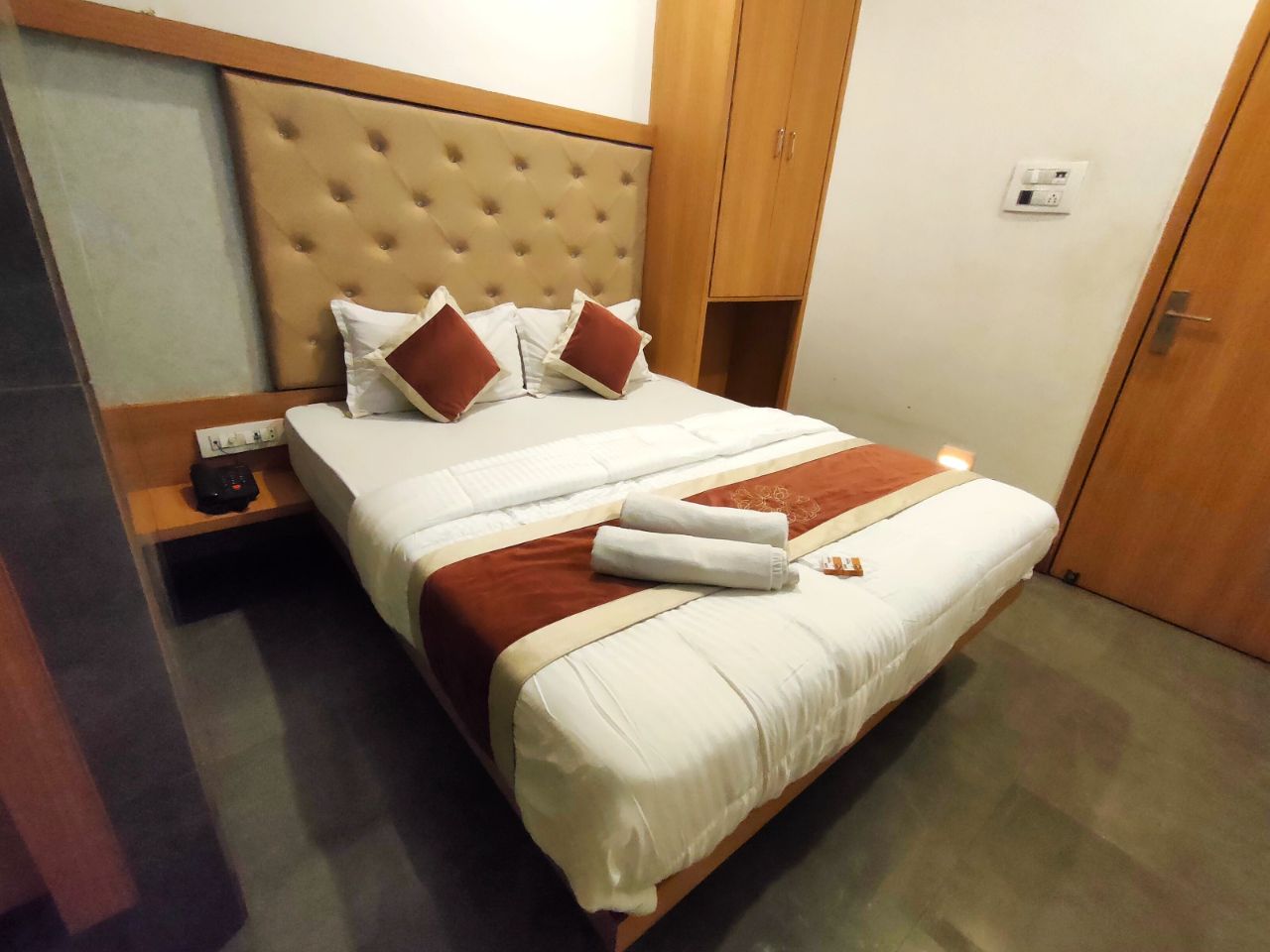 Hotel Sai Sahara Inn in Navi Mumbai
