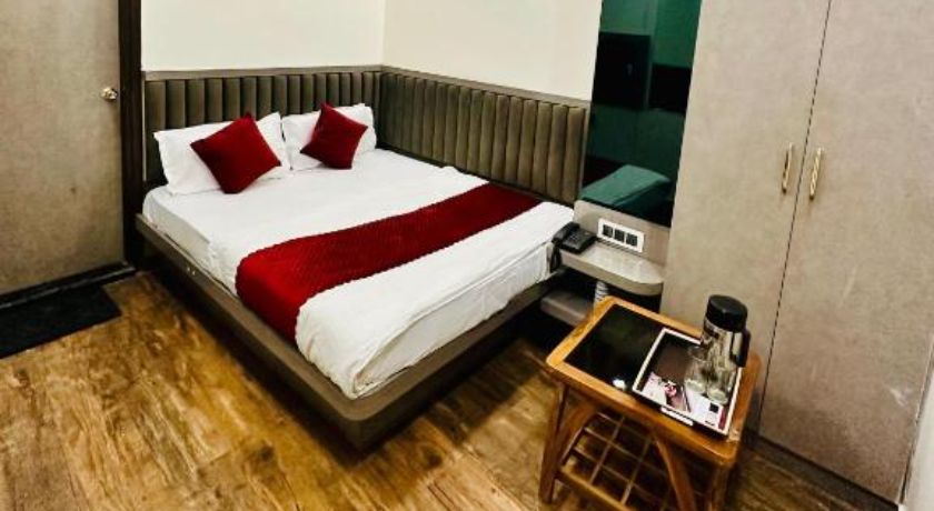 Hotel Red Stone Inn in Delhi