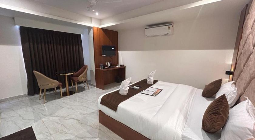 Hotel Sterling Executive in Navi Mumbai