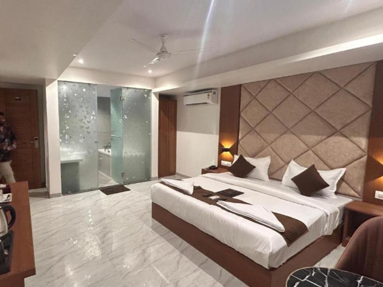 Hotel Sterling Executive in Navi Mumbai
