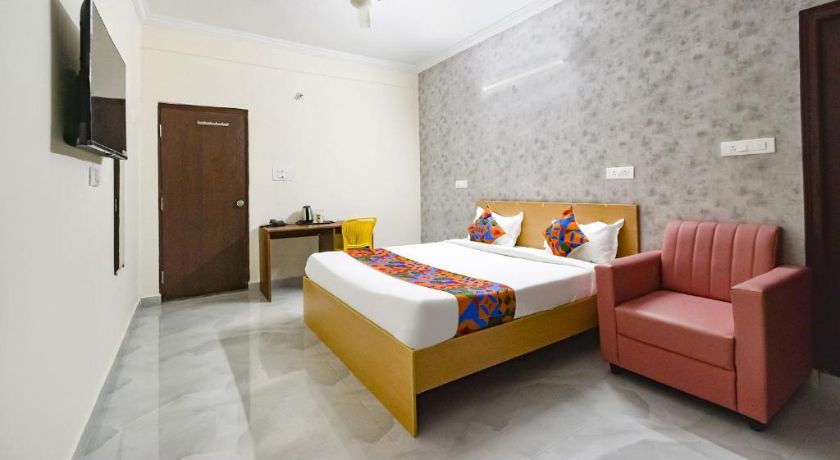 Hotel Joys Stays Inn Madhapur in Hyderabad